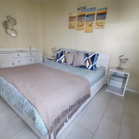 Seaflower - Cosy, Family Friendly 50m From The