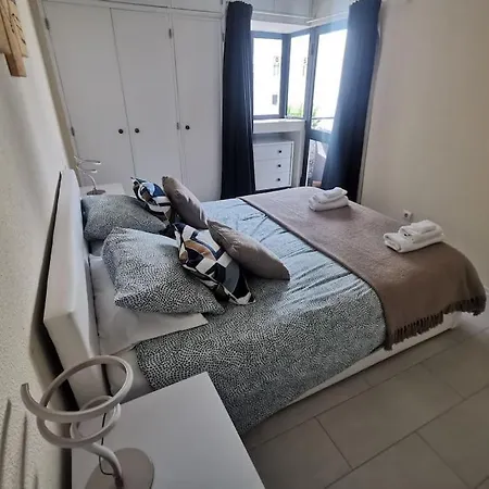 Apartment Seaflower - Cosy, Family Friendly 50m From The Quarteira