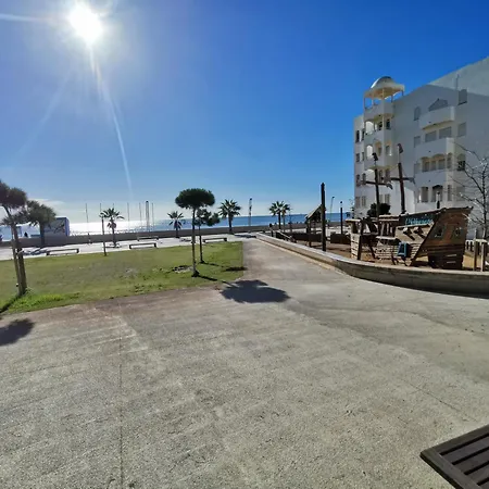 Apartamento Seaflower - Cosy, Family Friendly 50m From The