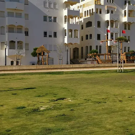 Apartment Seaflower - Cosy, Family Friendly 50m From The