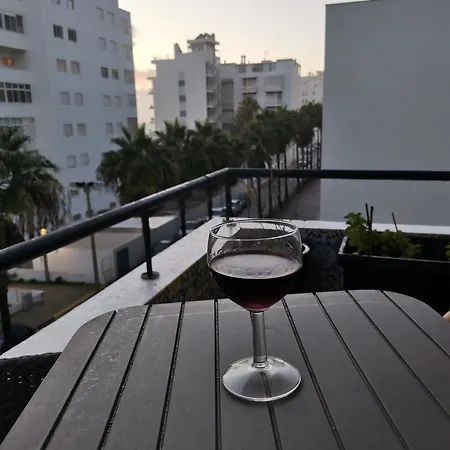 Seaflower - Cosy, Family Friendly 50m From The Apartamento *